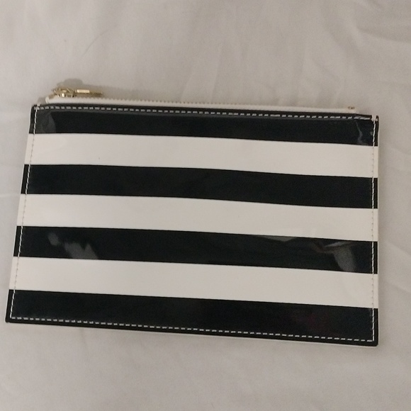 💝Kate Spade black and white striped zipper pouch💝 - Picture 2 of 5
